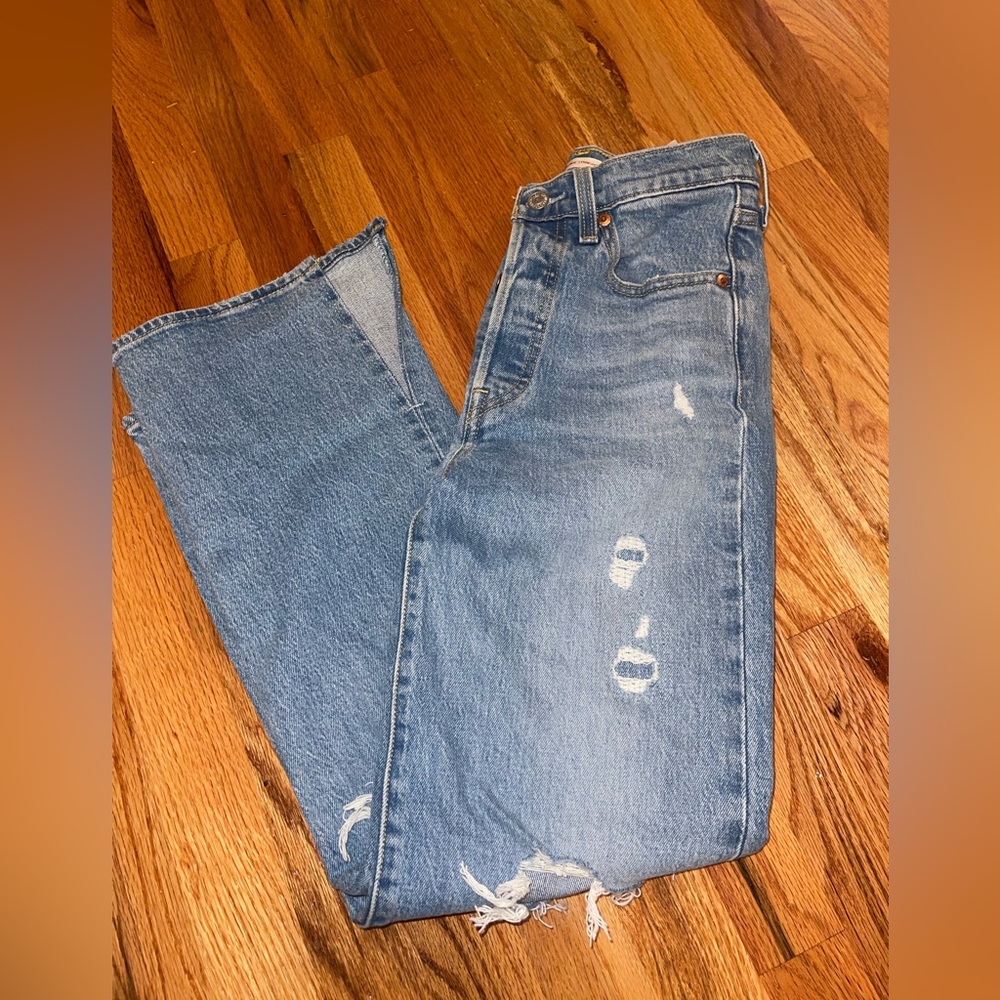 Levis’ Ribcage straight WITH SLIT